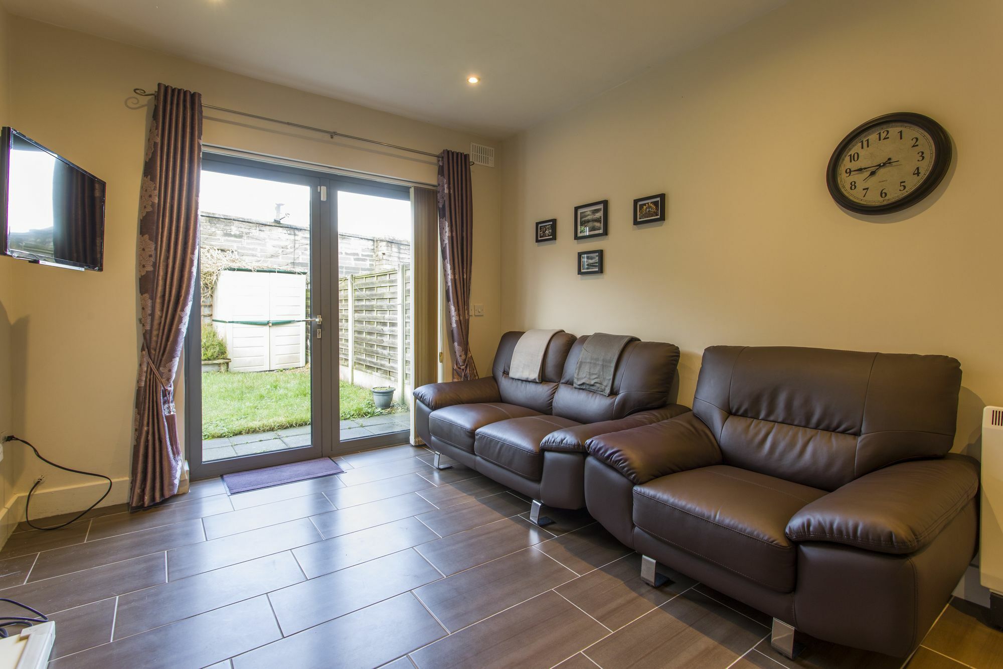 The Artane Self Catering Apartment Dublin Exterior photo